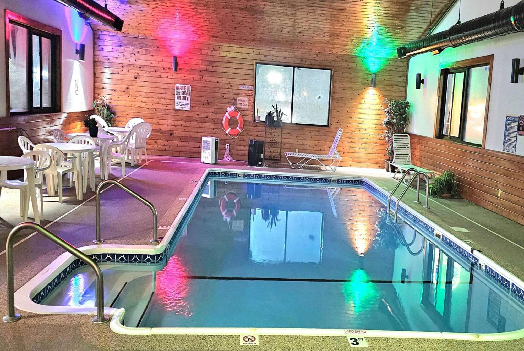 Days Inn By Wyndham Ozark Springfield Bagian luar foto