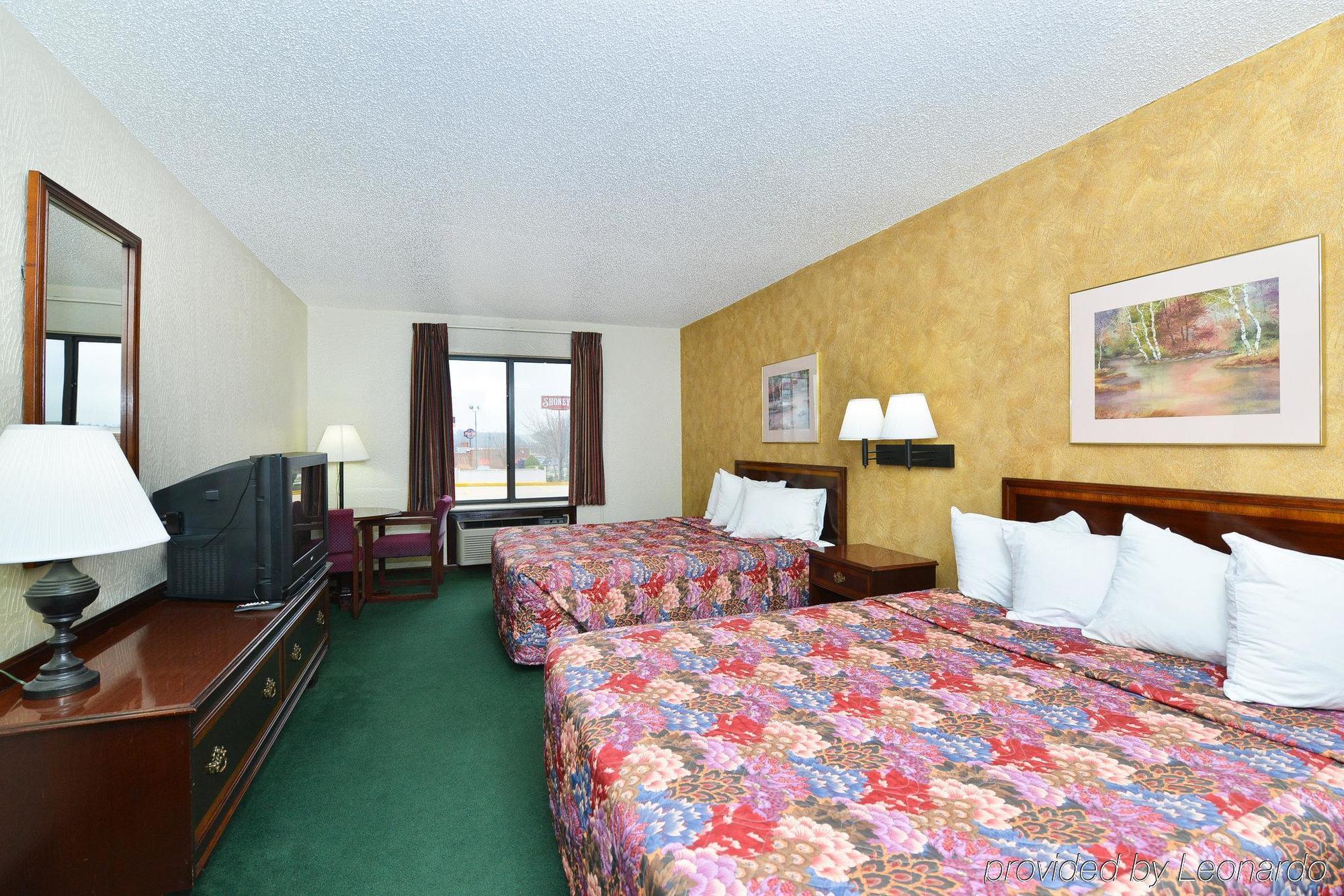 Days Inn By Wyndham Ozark Springfield Bagian luar foto